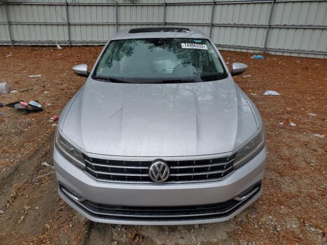 2017 VOLKSWAGEN PASSAT SEL - 1VWCT7A34HC035220