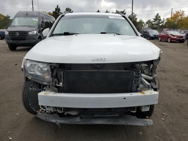 1C4NJDEBXGD725175 Jeep Compass Latitude