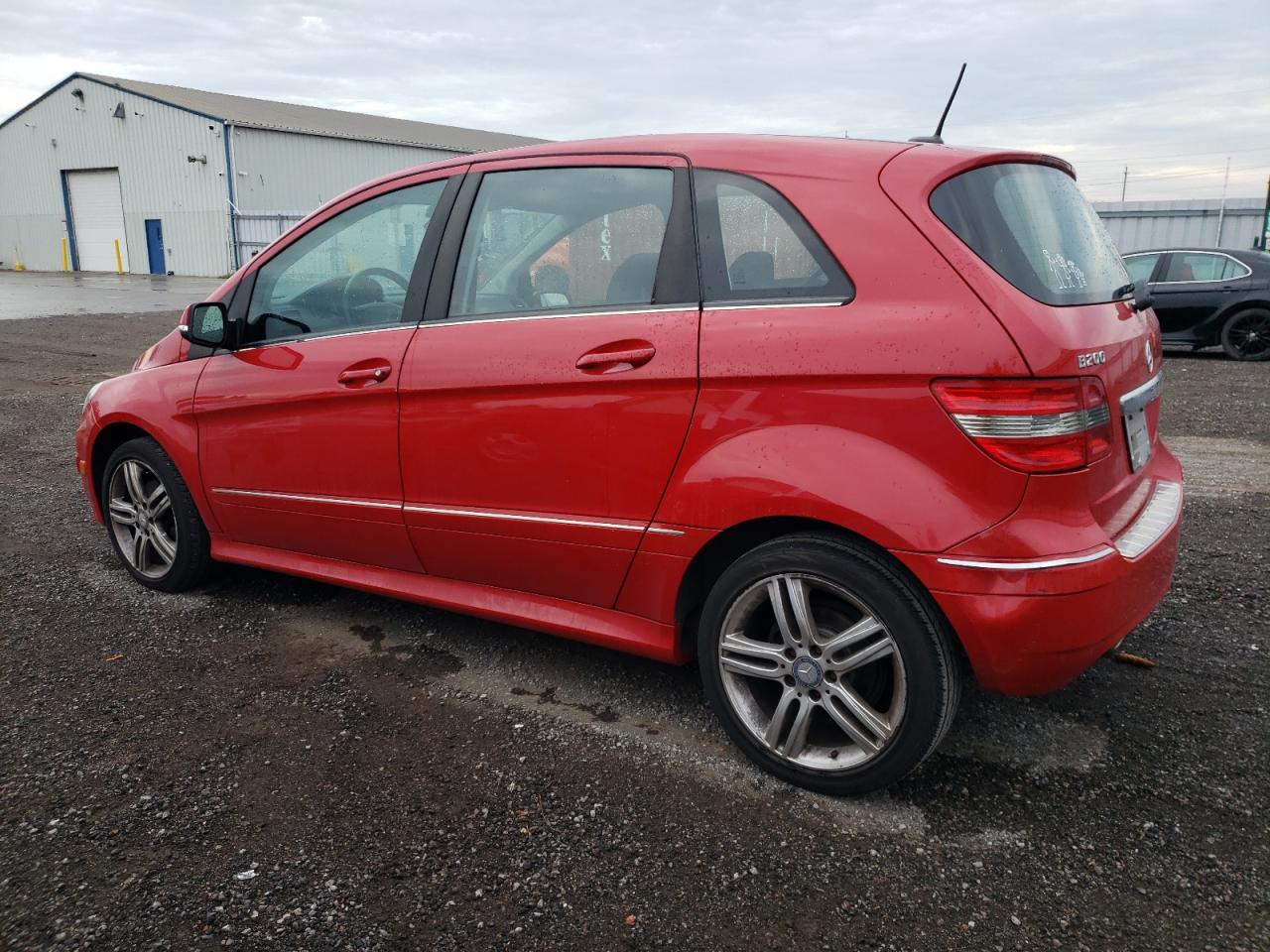 WDDFH3DB3BJ634700 2011 Mercedes-Benz B200