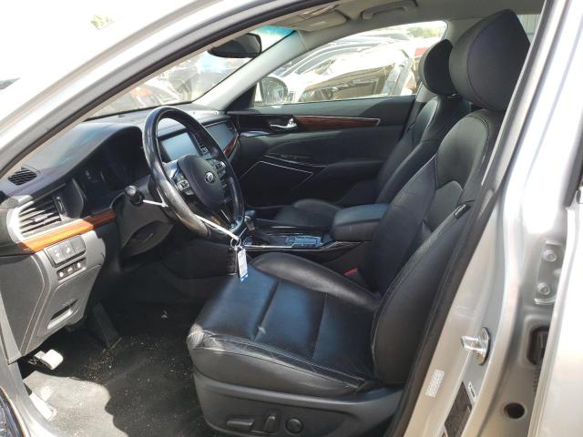 KNALC4J17H5067516 KIA Cadenza Premium