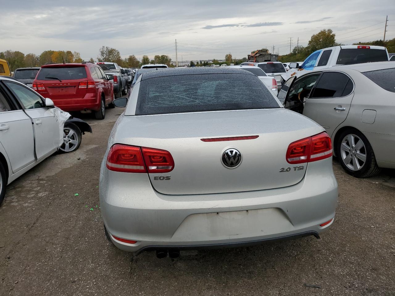 Lot #2551961892 2012 VOLKSWAGEN EOS KOMFOR