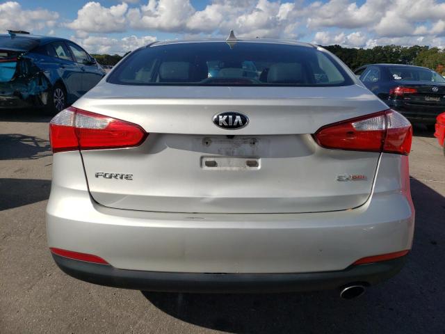 KNAFZ4A87G5550012 KIA FORTE EX