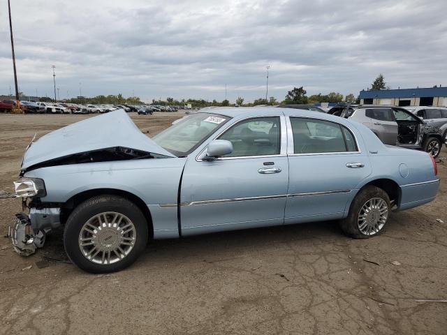 2010 Lincoln Town Car Signature Limited