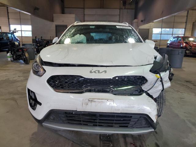 KNDCB3LC2N5500640 KIA NIRO LX