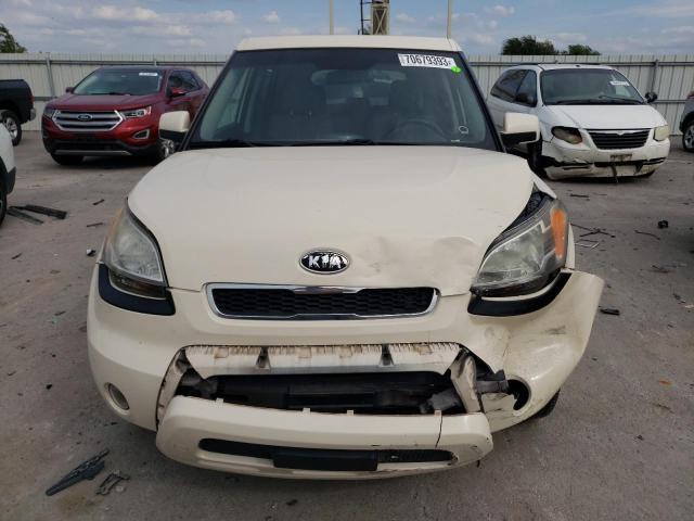 2011 Kia Soul + VIN: KNDJT2A2XB7733934 Lot: 70679393