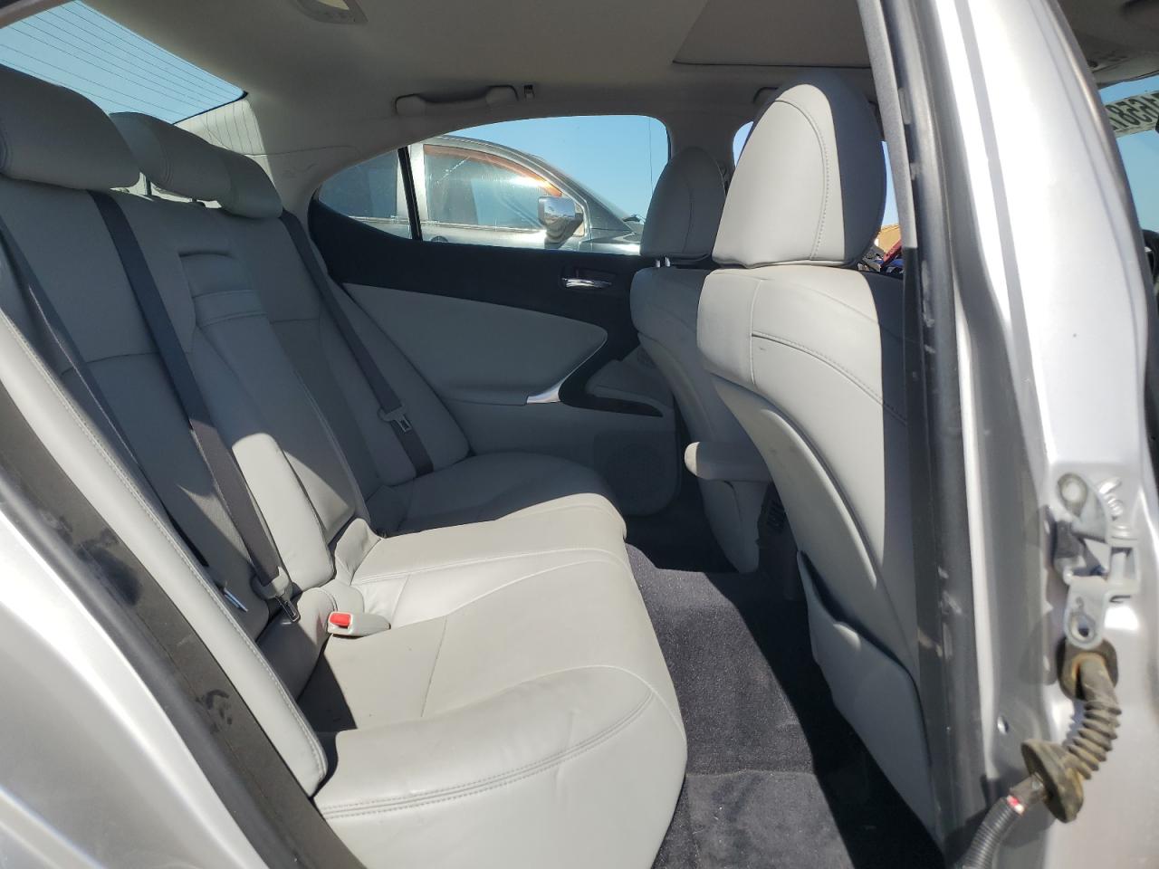 JTHCK262072011329 2007 Lexus Is 250