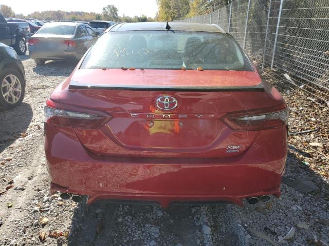  TOYOTA CAMRY 2021 Червоний