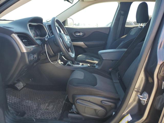 1C4PJLCX2JD588371 Jeep Cherokee Latitude