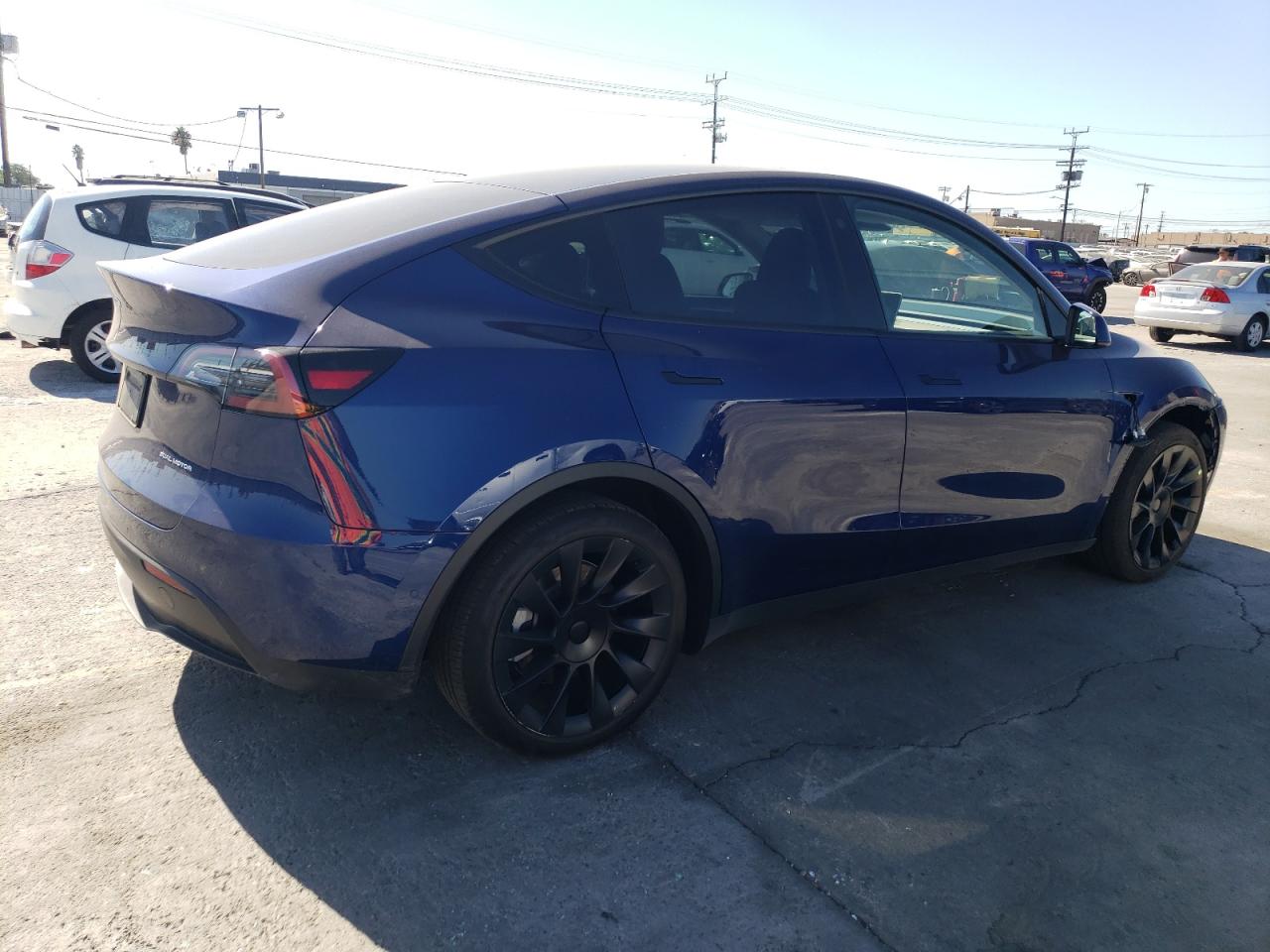 7SAYGDEEXNA020775 Tesla Model Y  3