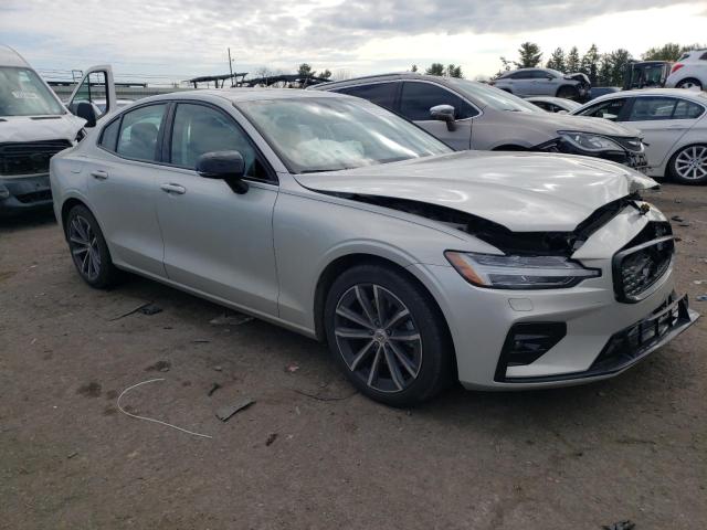 2022 VOLVO S60 B5 MOM 7JRL12TZ1NG162638