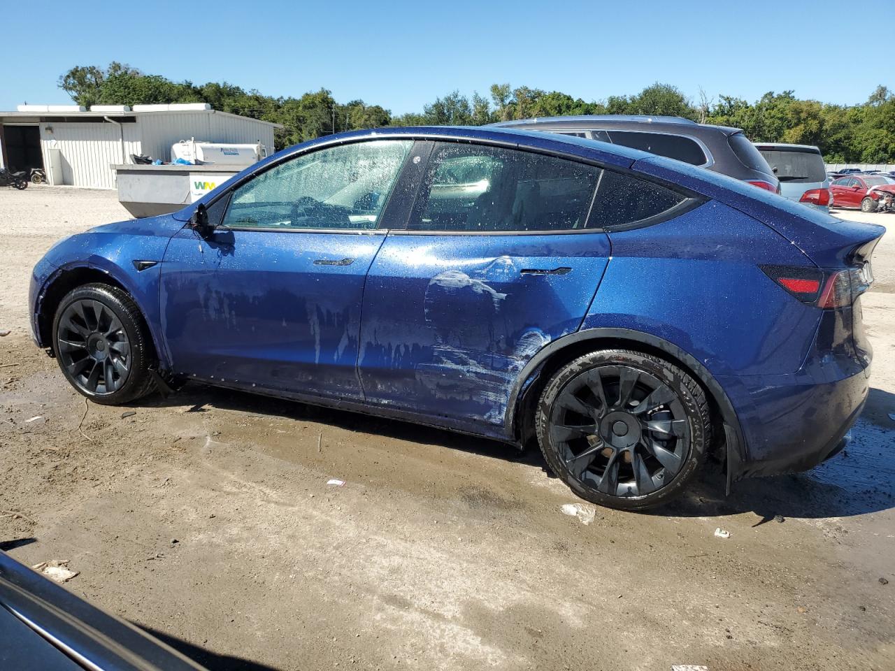 7SAYGAEE3PF695453 Tesla Model Y  2