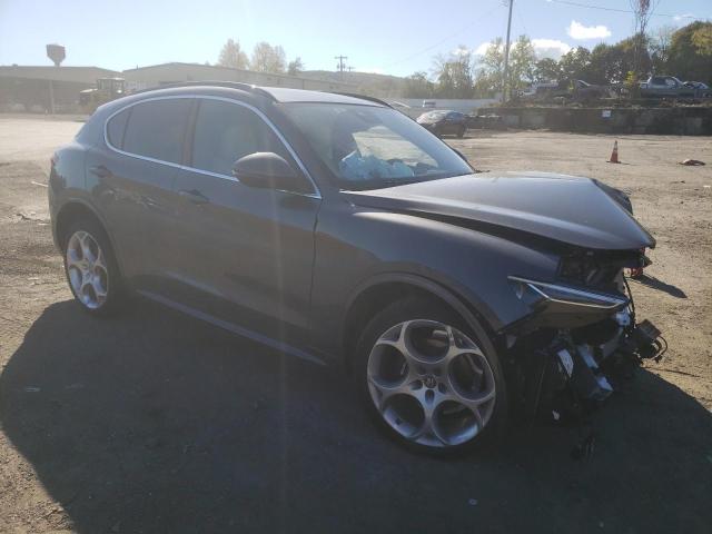 ZASPAKBN0P7D65626 Alfa Romeo Stelvio TI 4