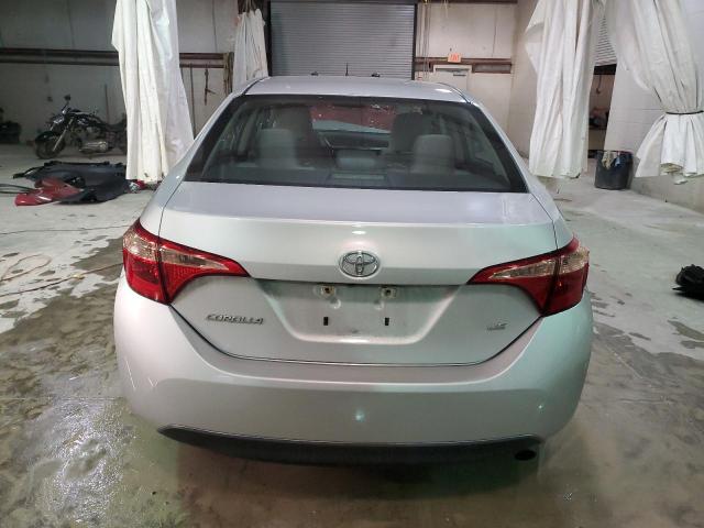 2018 Toyota Corolla L VIN: 5YFBURHE2JP745423 Lot: 71593933