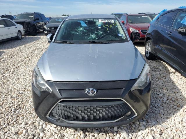  TOYOTA YARIS 2020 Два тони