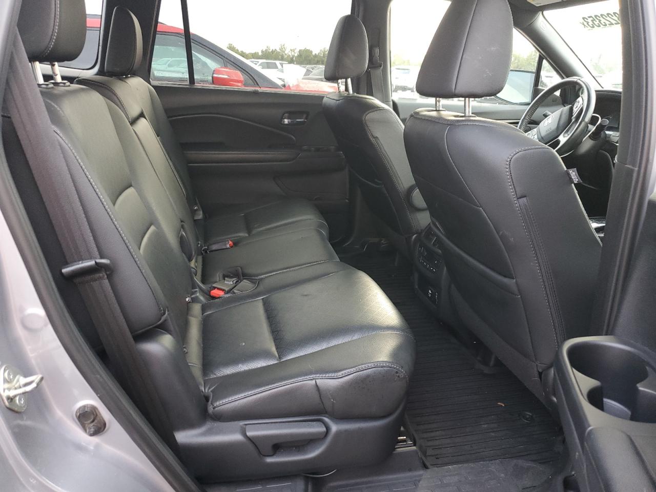 VIN: 5FNYF8H05LB002661 2020 HONDA PASSPORT