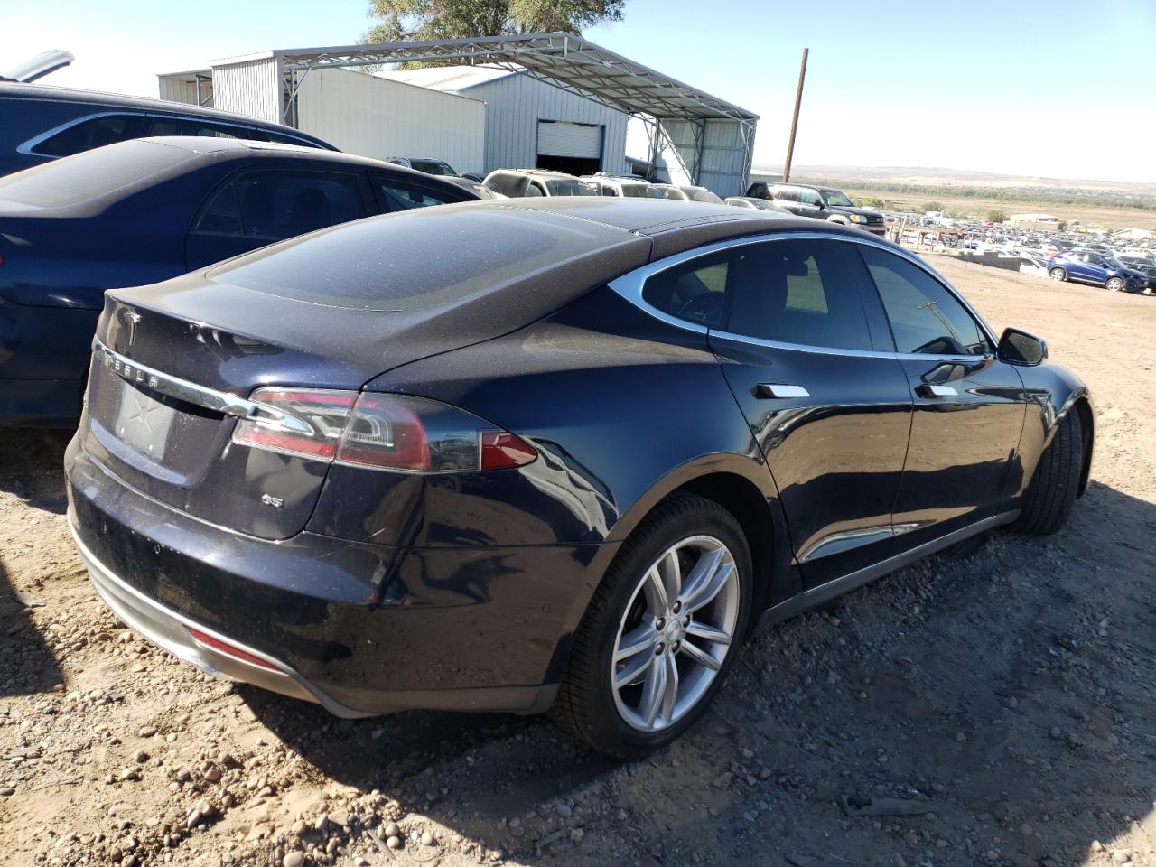 2014 Tesla Model S vin: 5YJSA1H11EFP65932