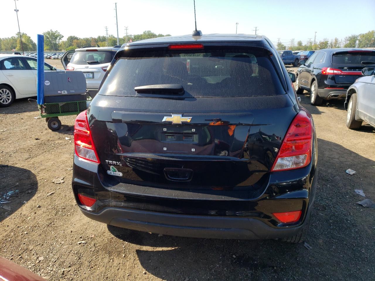 3GNCJKSB8LL279605 Chevrolet Trax LS 6