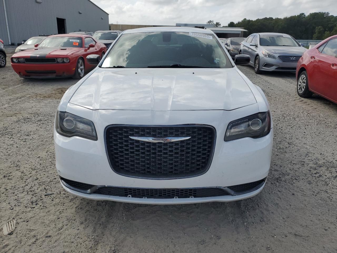 2C3CCAAG3KH747326 Chrysler 300 TOURIN 5