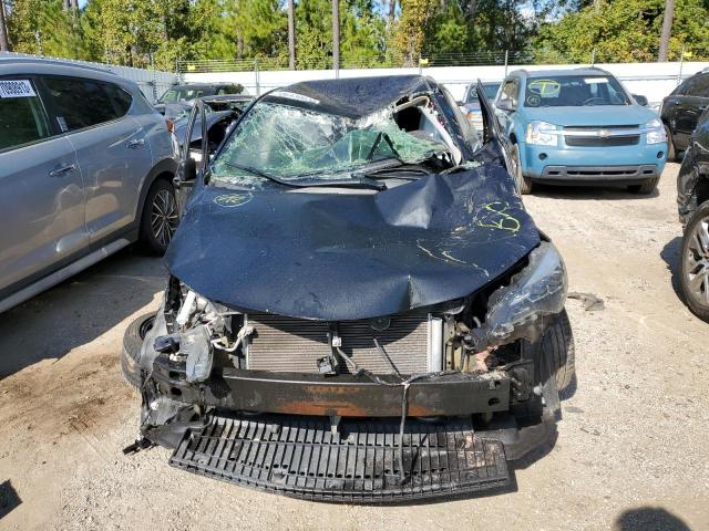  TOYOTA COROLLA 2017 Чорний