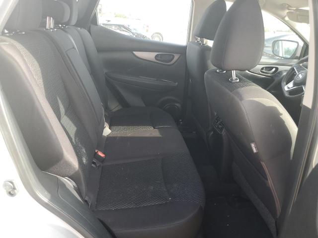 JN1BJ1CP4HW016198 Nissan Rogue Sport S