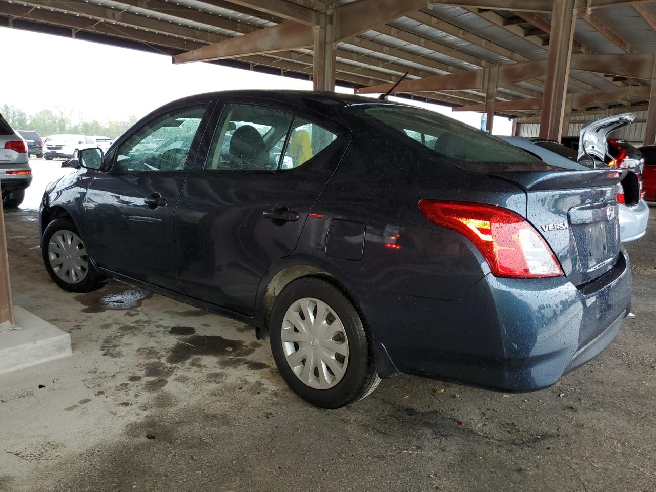 NISSAN VERSA S