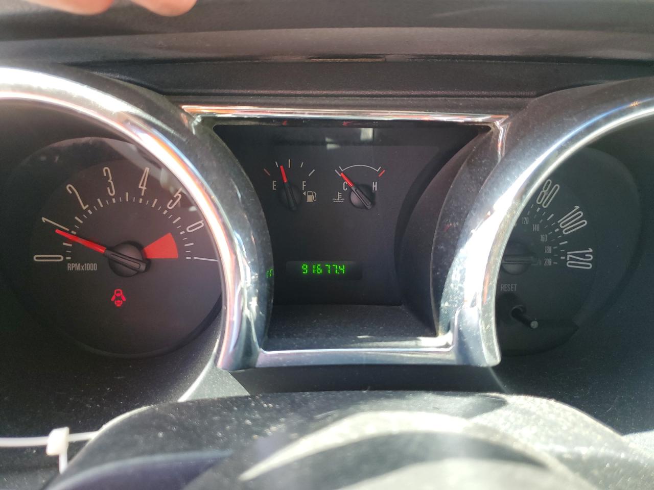 1ZVFT84N955225255 2005 Ford Mustang 1ZVFT84N955225255 2005 Ford Mustang