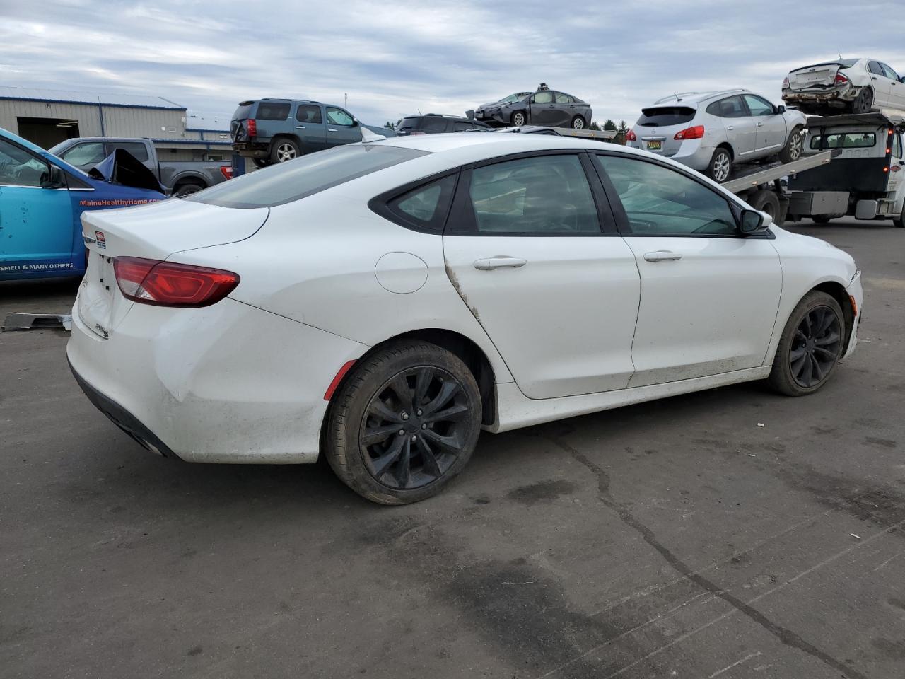 2015 Chrysler 200 S vin: 1C3CCCDG6FN630232