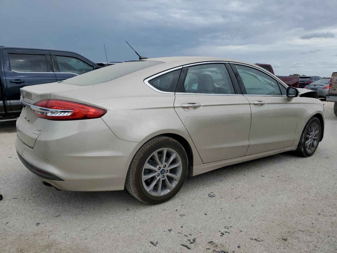 Lot #3030685113 2017 FORD FUSION SE