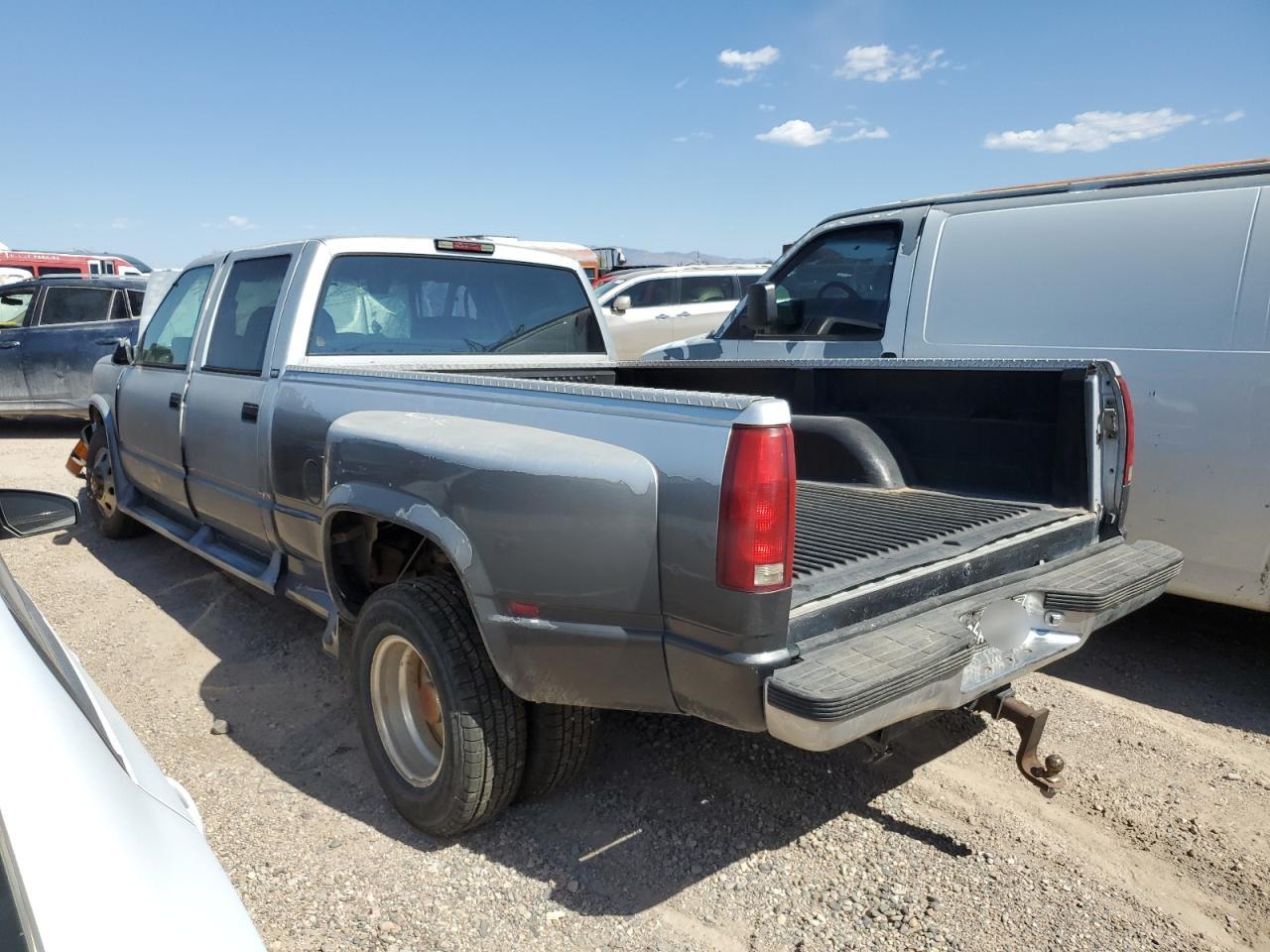 Lot #3028340788 1994 CHEVROLET GMT-400 C3