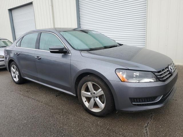 VIN 1VWBN7A35DC101015 2013 Volkswagen Passat, SE no.4