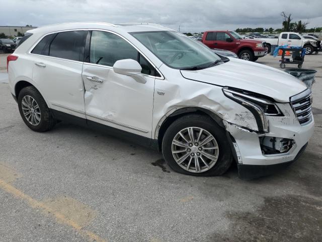 VIN 1GYKNBRS7HZ245048 2017 Cadillac XT5, Luxury no.4