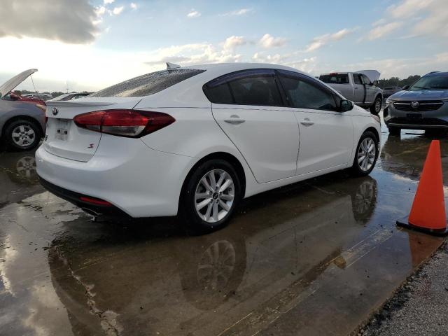 VIN 3KPFL4A7XHE130052 2017 KIA Forte, LX no.3