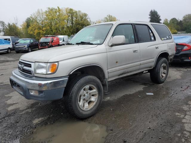 TOYOTA 4RUNNER SR