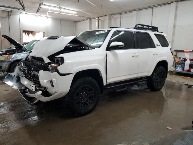 2019 TOYOTA 4RUNNER SR5 2019