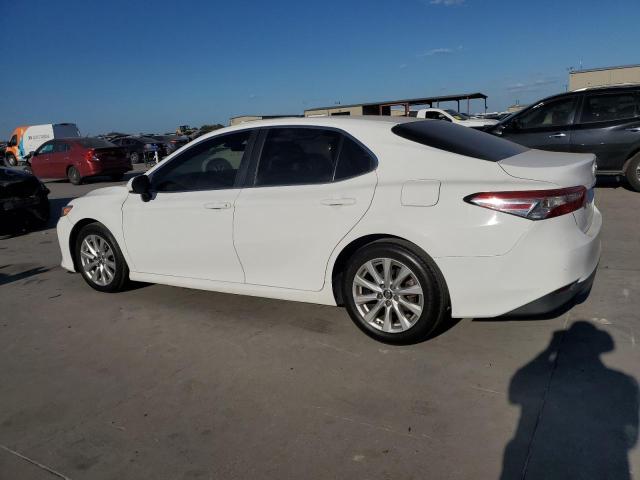 VIN 4T1B11HK9JU500889 2018 TOYOTA CAMRY no.2