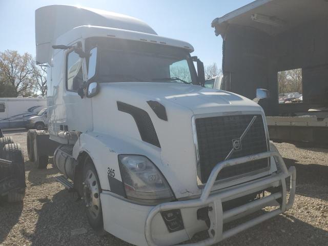 2004 VOLVO VN VNL #2935912823