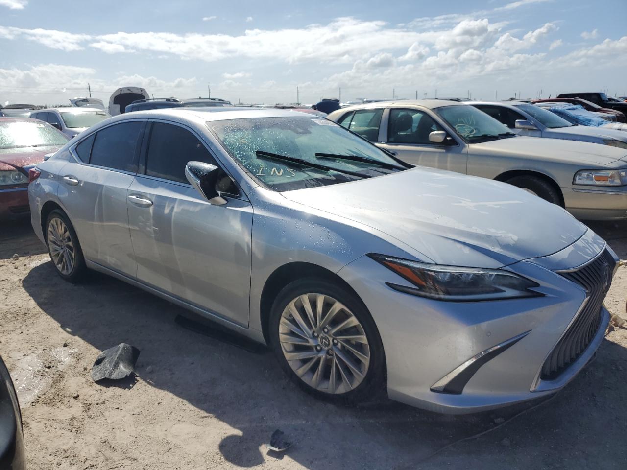 Lot #2975932268 2020 LEXUS ES 300H UL