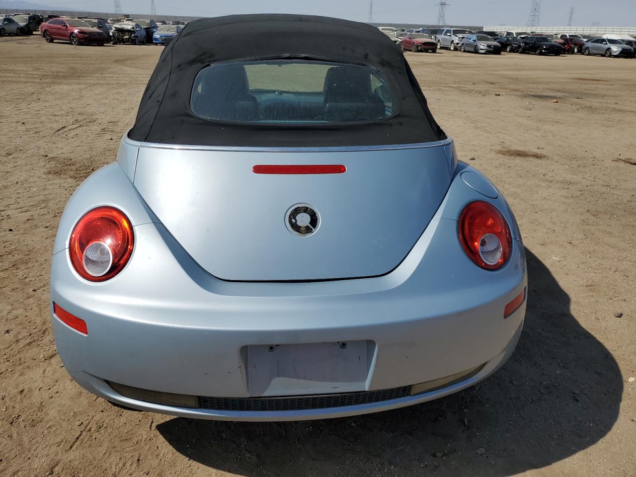 Lot #2907658636 2009 VOLKSWAGEN NEW BEETLE