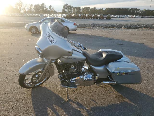 2010 HARLEY-DAVIDSON FLHX - 1HD1KB412AB604814