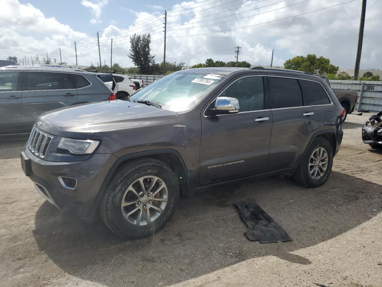  Salvage Jeep Grand Cherokee