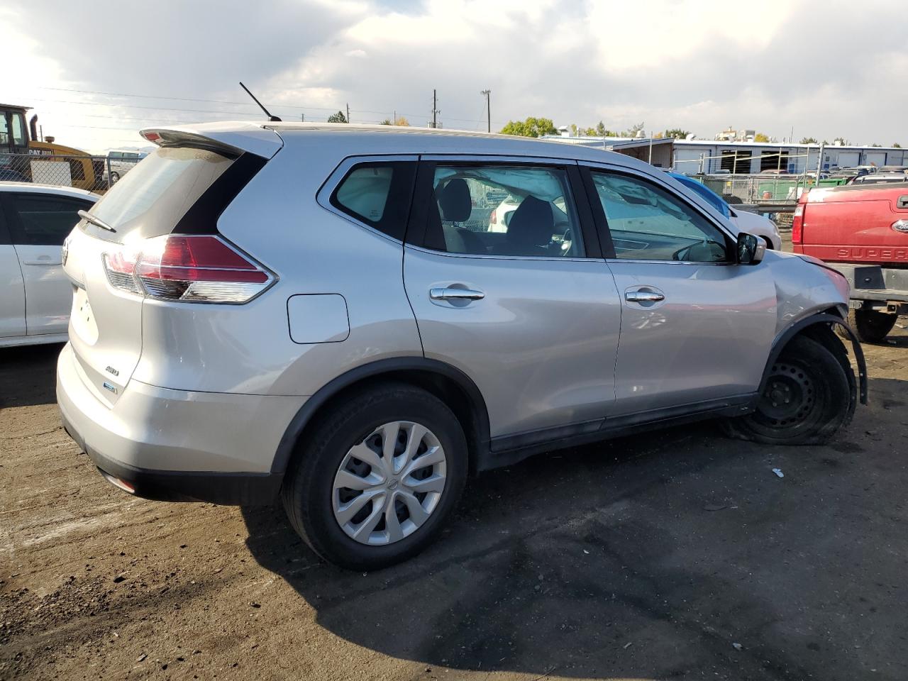 Lot #2986993804 2014 NISSAN ROGUE S