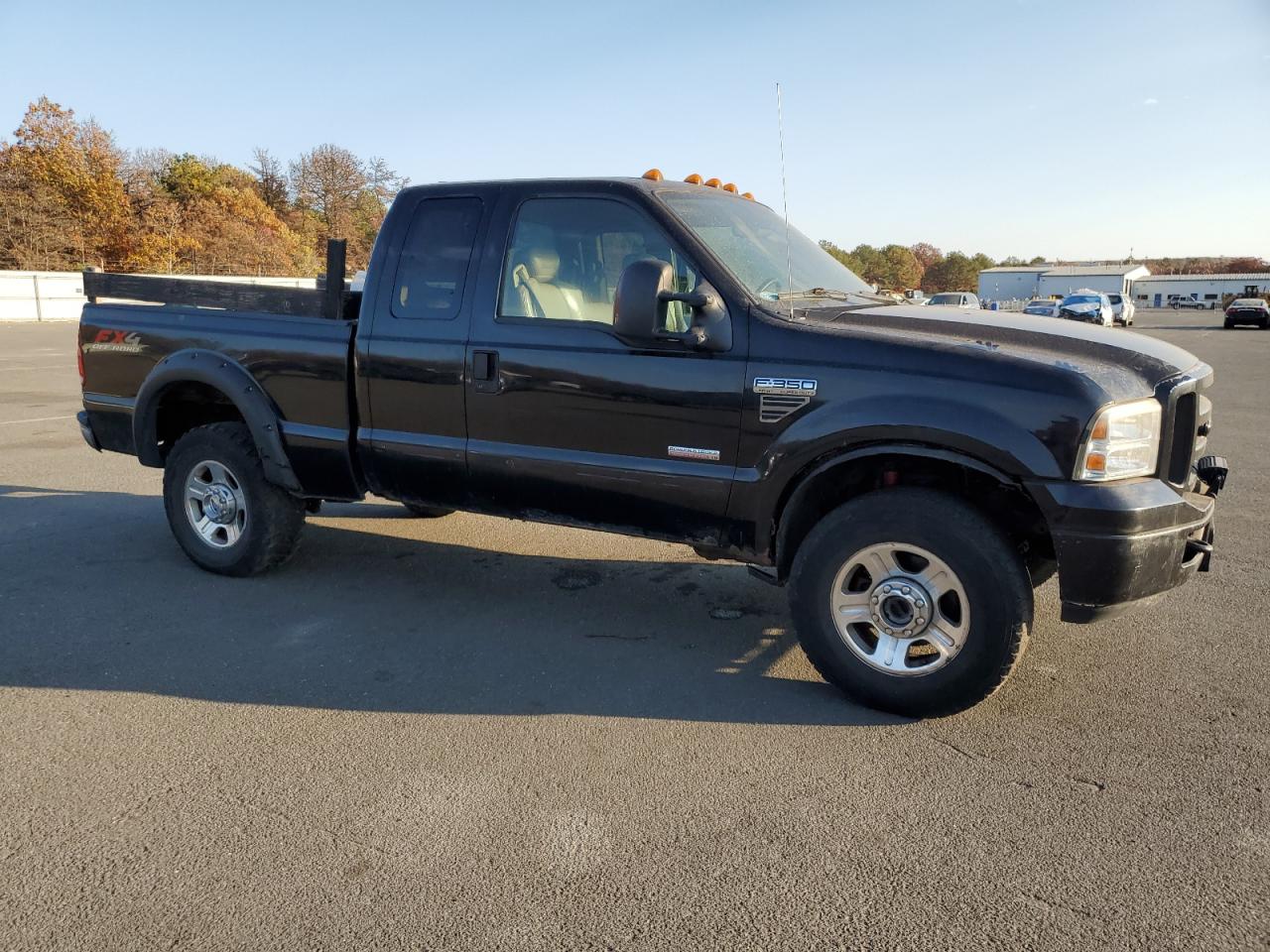 Lot #2928195739 2005 FORD F350 SRW S