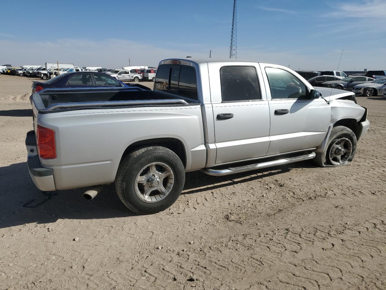 Lot #3030705122 2007 DODGE DAKOTA QUA