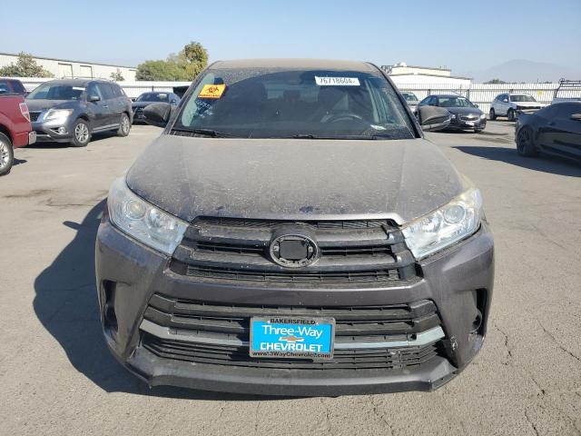 VIN 5TDZZRFH8KS303252 2019 Toyota Highlander, LE no.5