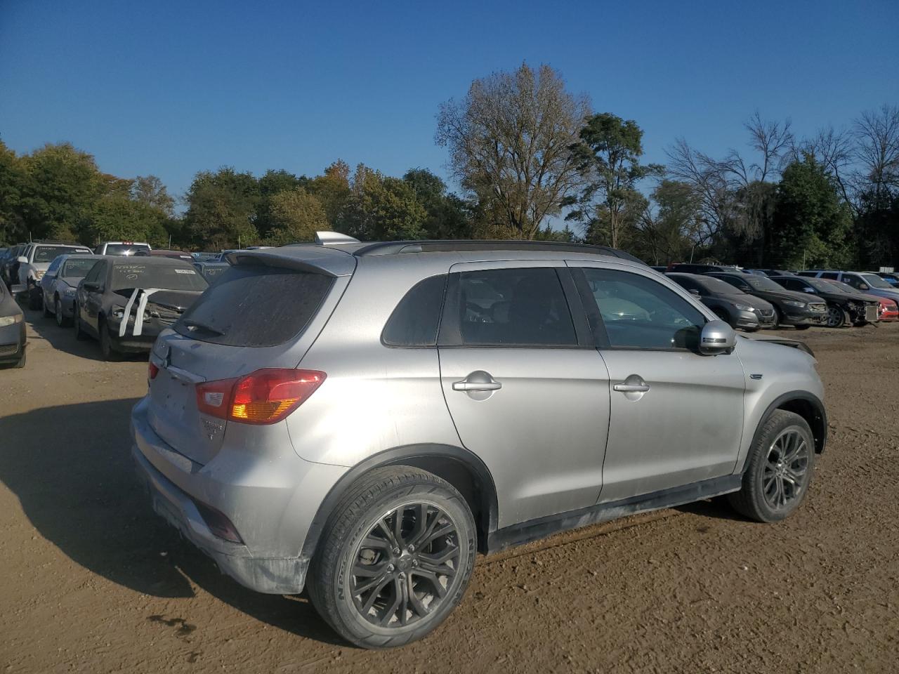 Lot #2960116090 2019 MITSUBISHI OUTLANDER