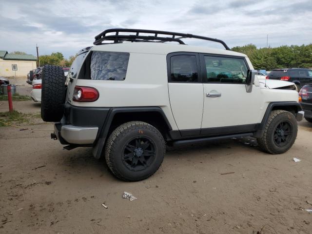 VIN JTEBU4BF8EK190028 2014 Toyota FJ Cruiser no.3