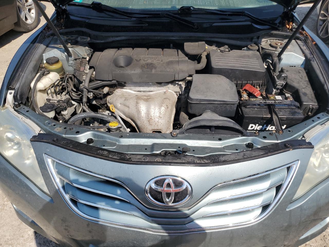 TOYOTA CAMRY BASE