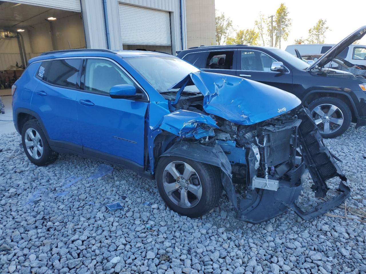 Lot #2937446852 2018 JEEP COMPASS LA