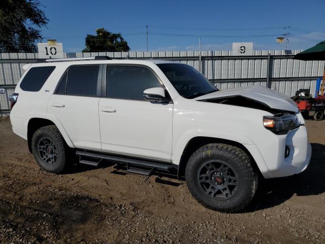 VIN JTEBU5JR2K5675518 2019 Toyota 4runner, SR5 no.4