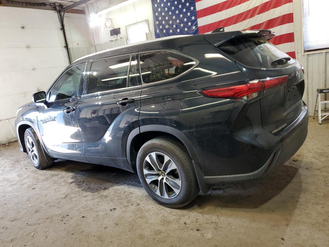 Lot #2909545336 2022 TOYOTA HIGHLANDER